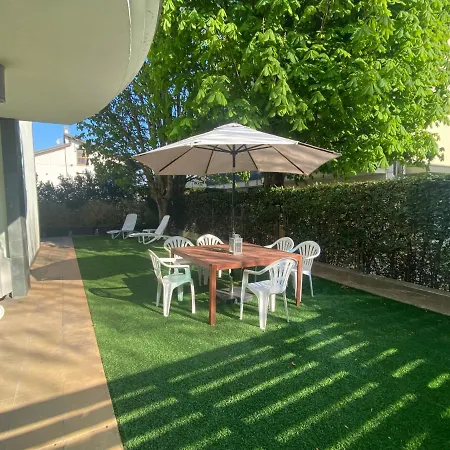 Residenza Flores * בלריה-איגאה מרינה