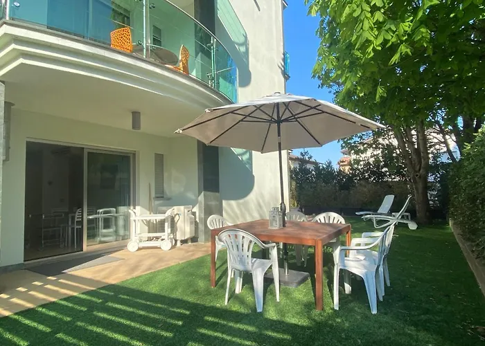 Residenza Flores * בלריה-איגאה מרינה