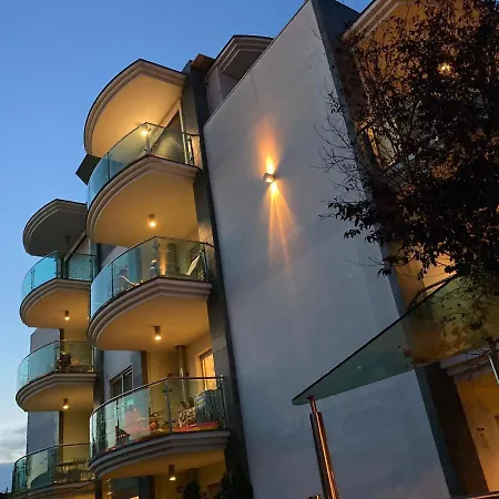 Residenza Flores *