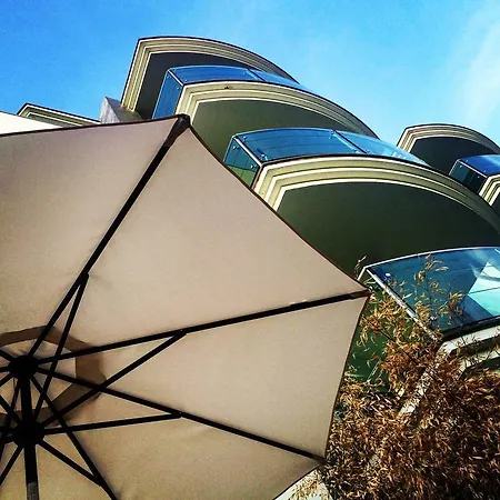 Residenza Flores Appartement *